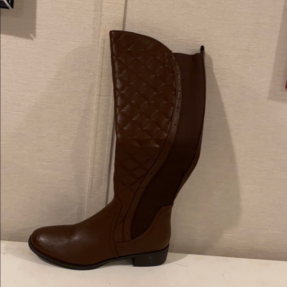 Gorgeous brown leather boots